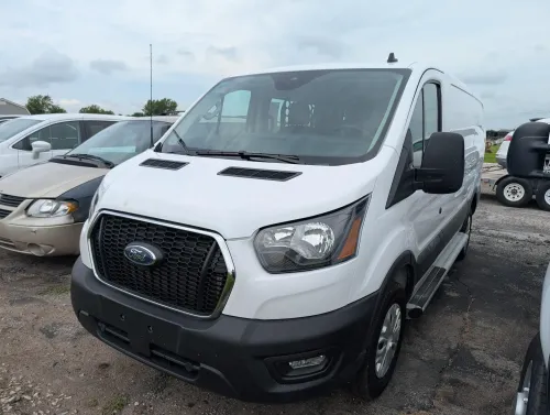 2025 Ford T-250 Van